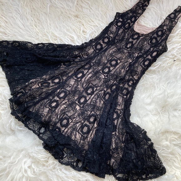 ALEXIS Lace Pattern Mini Dress - Picture 9 of 10